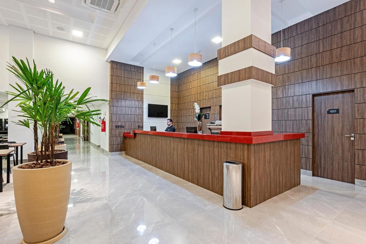 Slim Guarapuava Hotell Exteriör bild