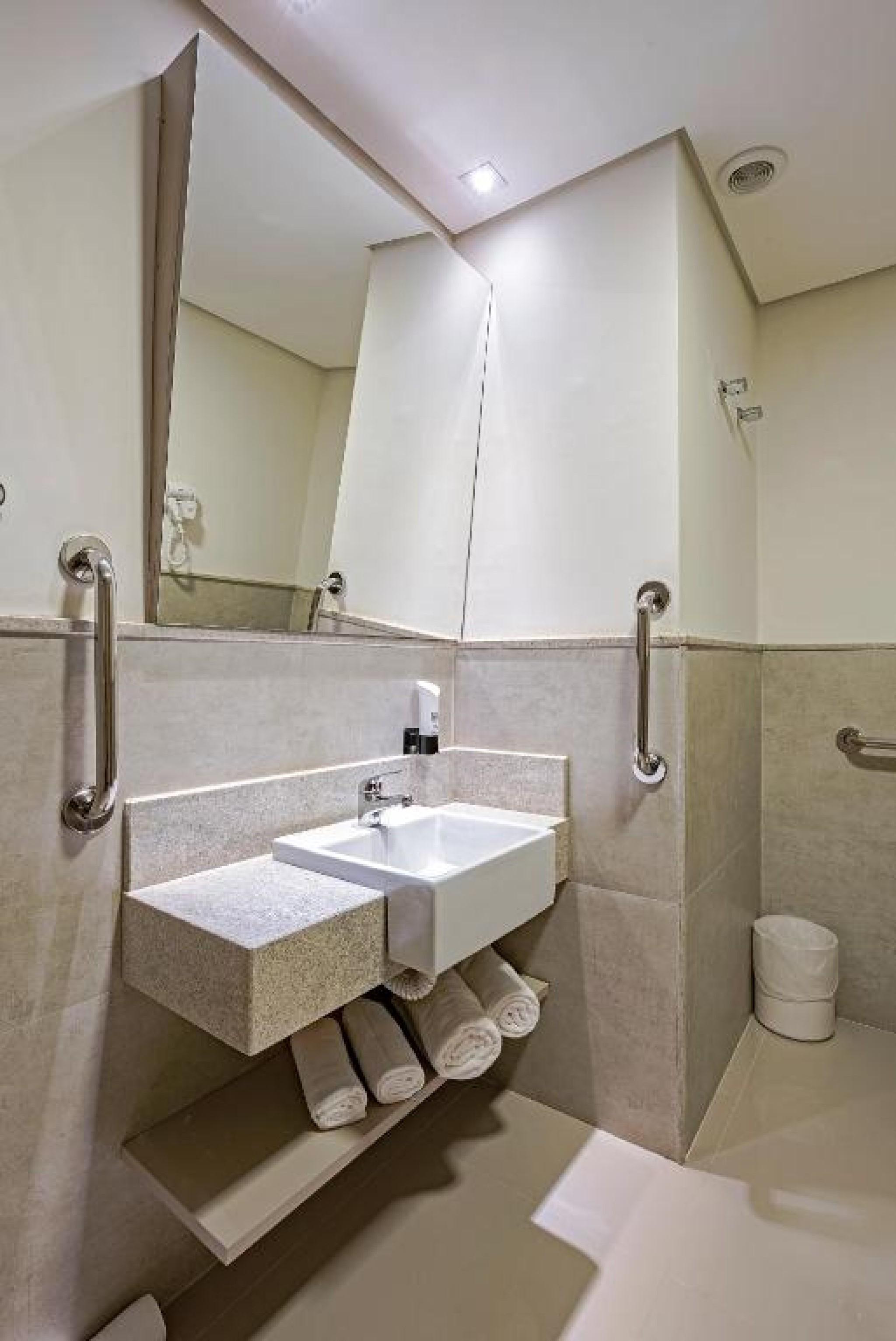 Slim Guarapuava Hotell Exteriör bild
