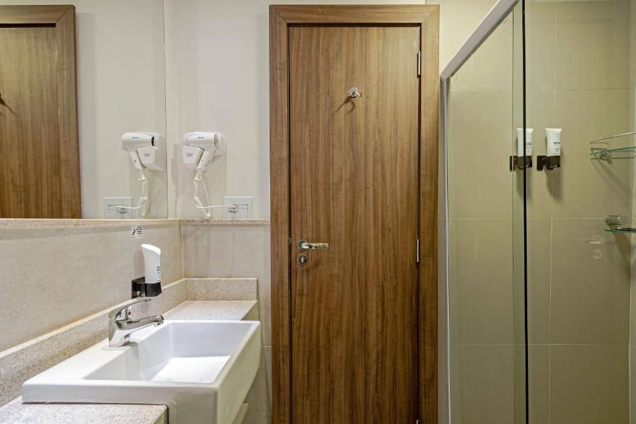 Slim Guarapuava Hotell Exteriör bild